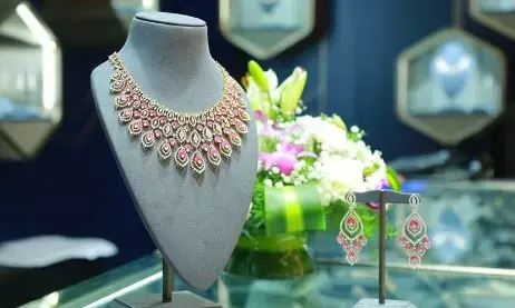 Swiggy Instamart offers gold and silver coins from Malabar Gold & Diamonds and Muthoot Exim for Akshaya Tritiya