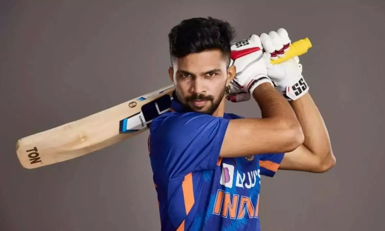 Ruturaj Gaikwad’s Cricketing Brain Similar to Dhoni, says Michael Hussey