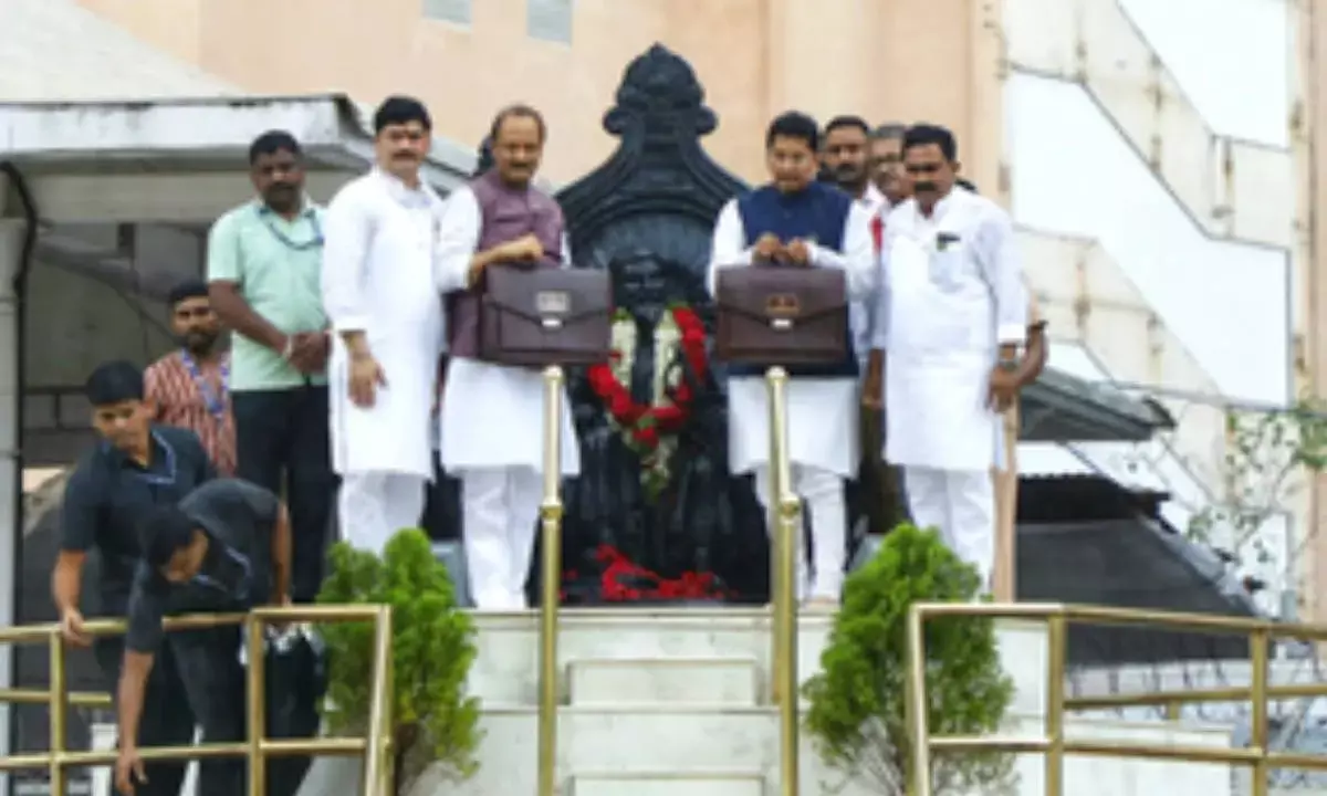 Maha Budget: Ahead of Assembly polls, govt announces freebies & sops worth over Rs 1 lakh cr