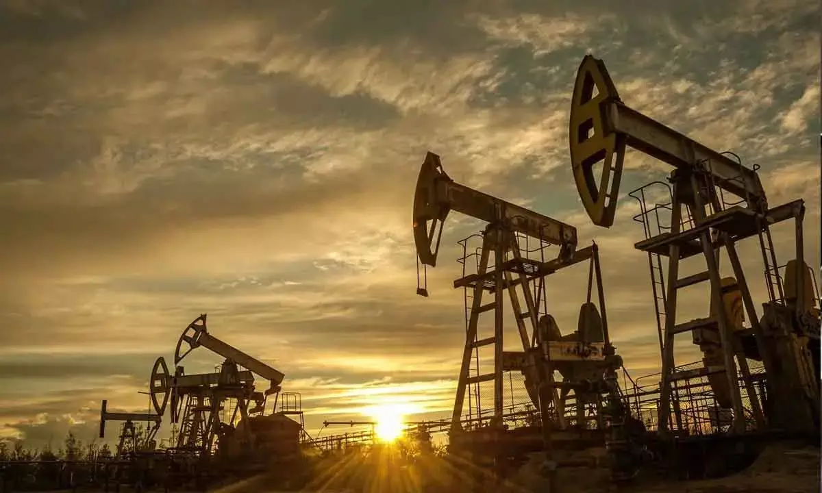 Brent crude trading lower at $77.22/bbl