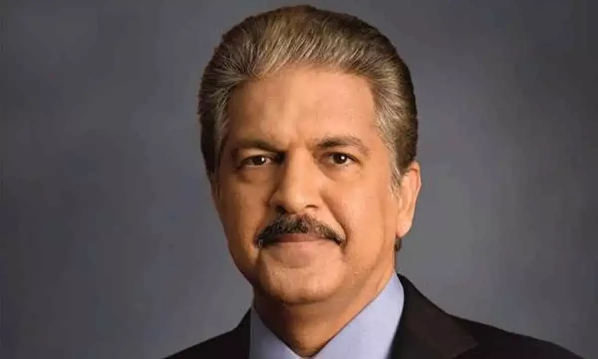 Pvt sector should invest more in infra: Mahindra