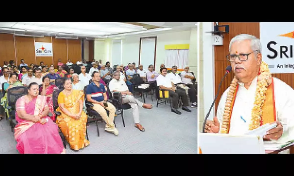 Brahmasri Kota Rajasekhar delivering the talk at Sri City