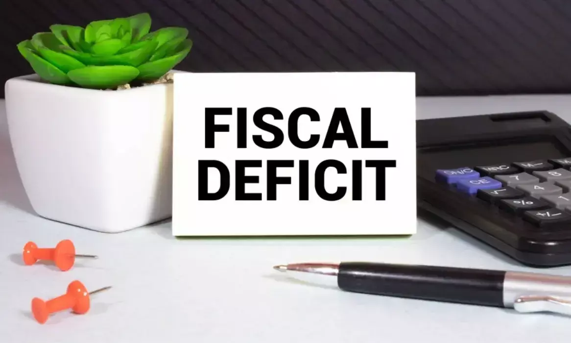 India’s fiscal deficit declined in April-June quarter