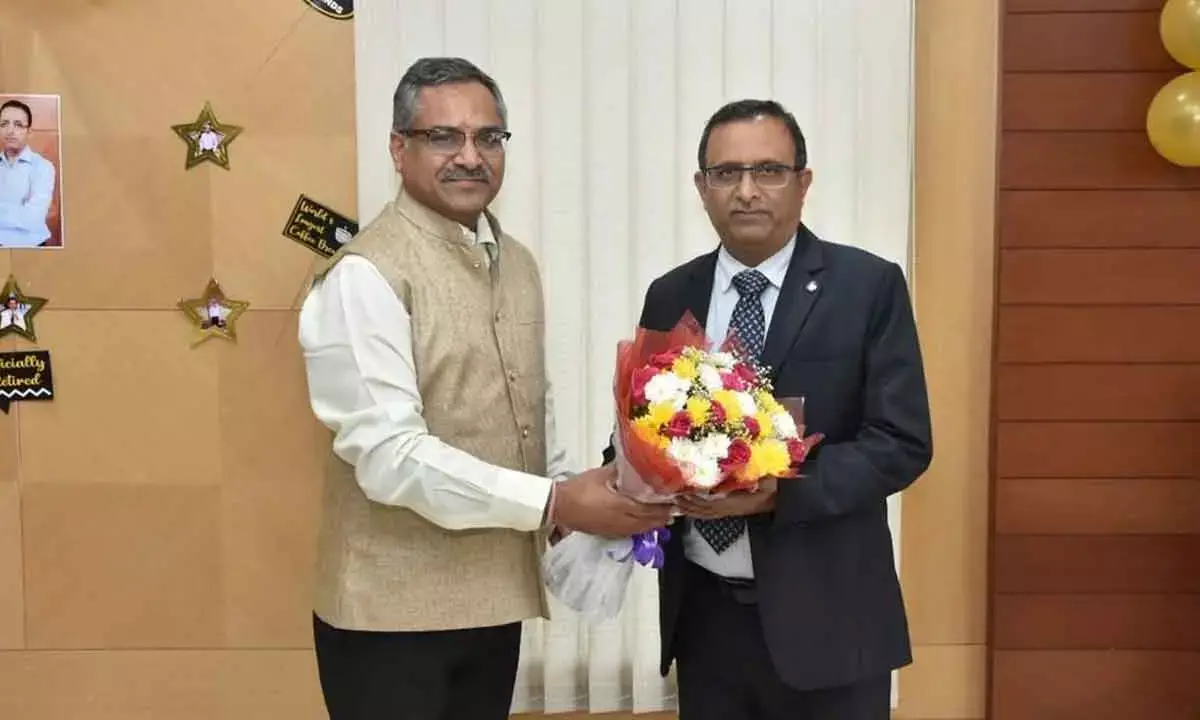 LIC Zonal Manager Shamsunder retires