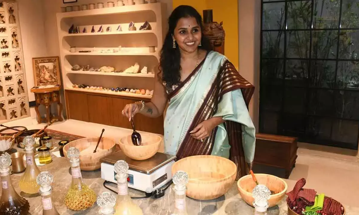 Singer Smita opens self-care healing centre
