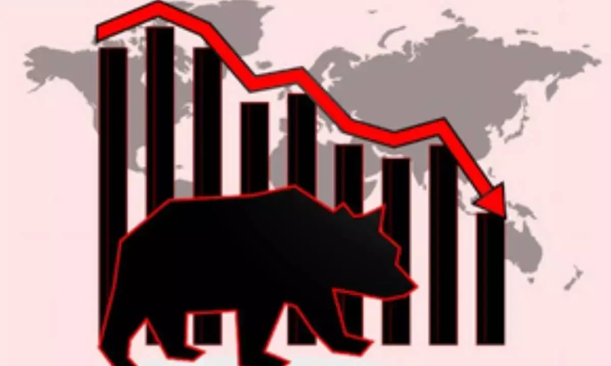 Sensex trades lower amid negative global cues