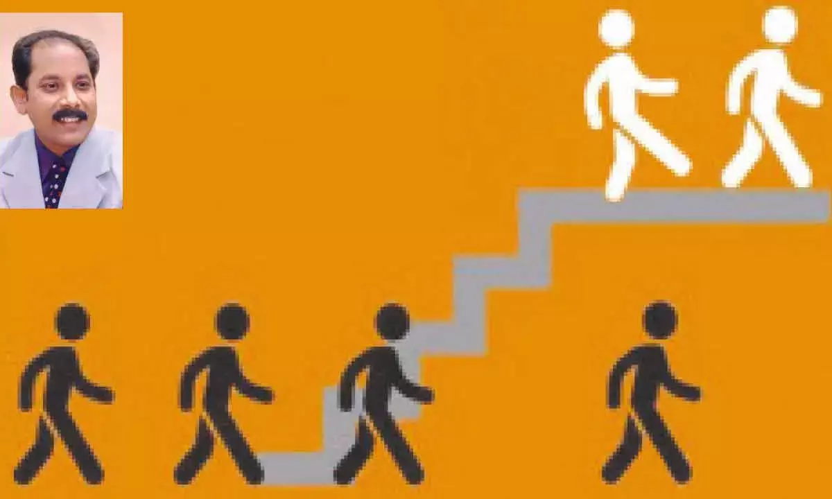 Prof. V. Balamohan Das, former Vice-Chancellor, Acharya Nagarjuna University, Visakhapatnaman