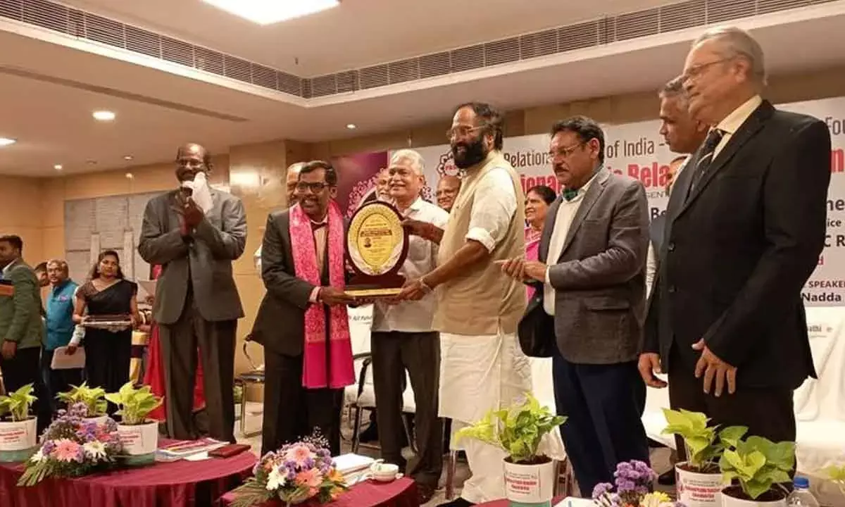 NMDC’s Srinivasa Rao gets best PR manager award