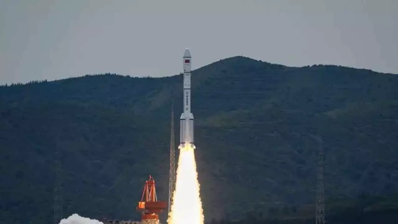 China’s Long March 6A rocket breaks apart China’s Long March 6A rocket breaks apart