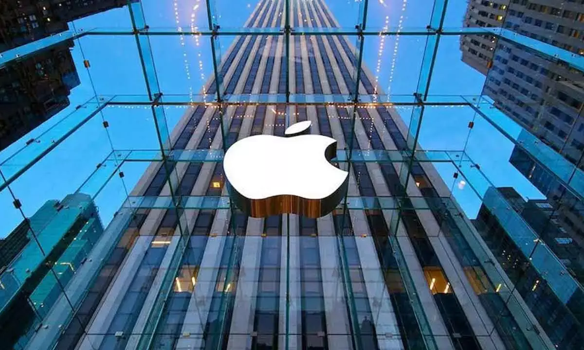 Apple to Switch All iPhones to OLED Displays by 2025