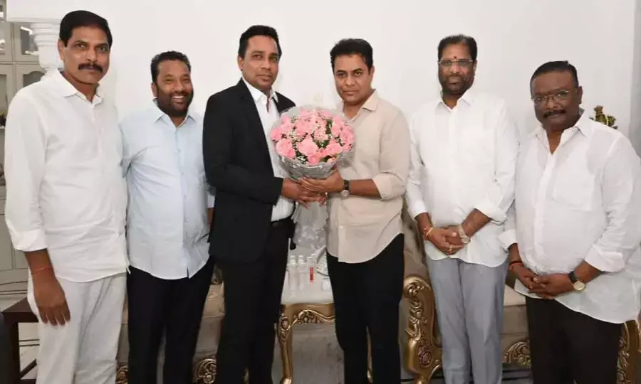 KTR calls on Lankan Minister for Commerce Satasivan Vialanderan
