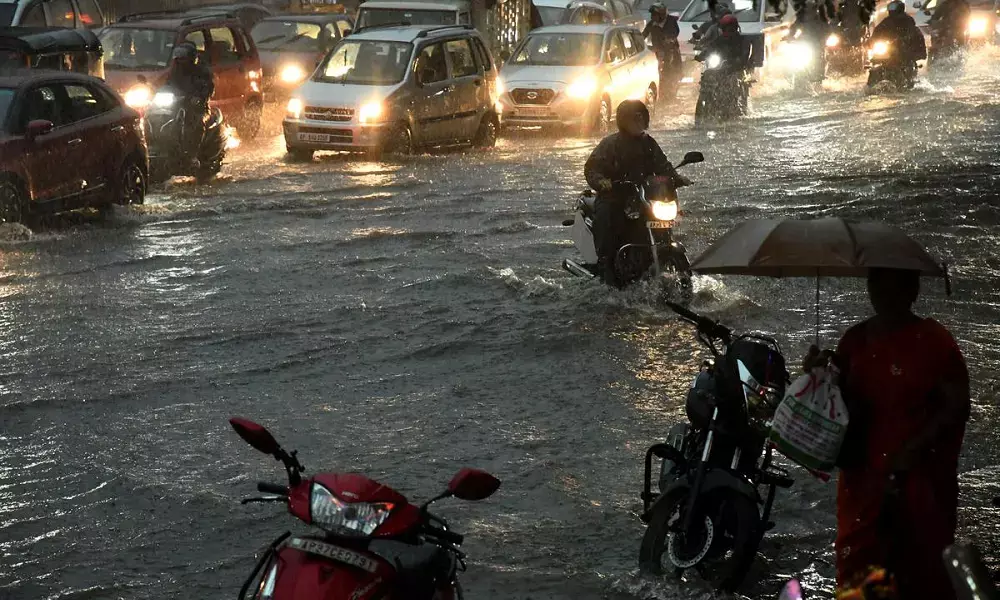 Heavy rains lash Hyderabad, man suspected to be washed away