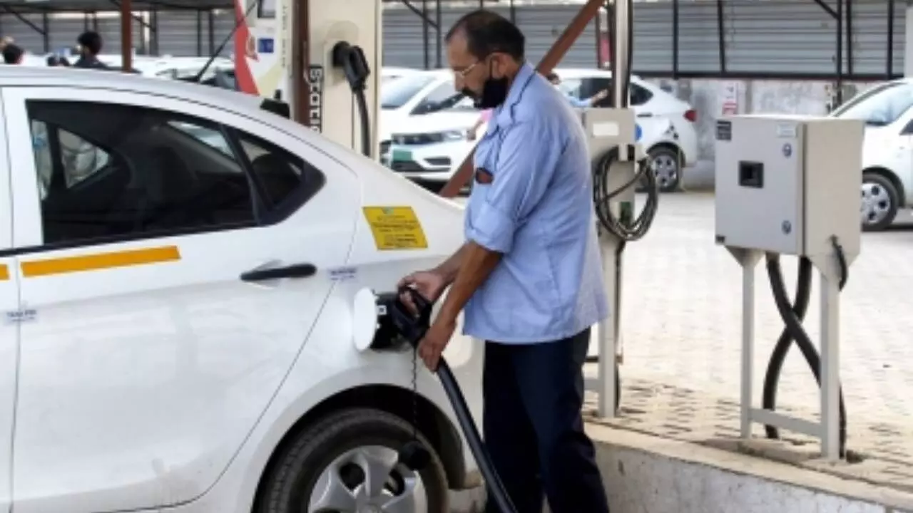 Tata Motors to set up 250 new fast charging EV stations Tata Motors to set up 250 new fast charging EV stations