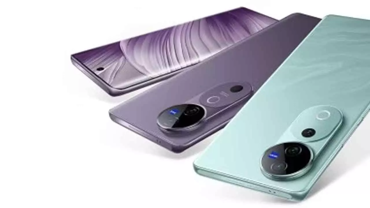 Vivo unveils V40 series Vivo unveils V40 series