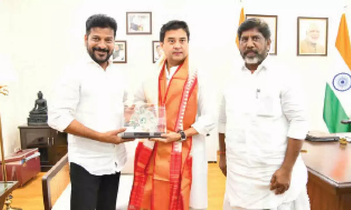 CM Revanth, Bhatti Meet Scindia