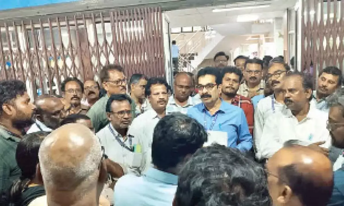 Pay cut move leaves VSP staff in a fix