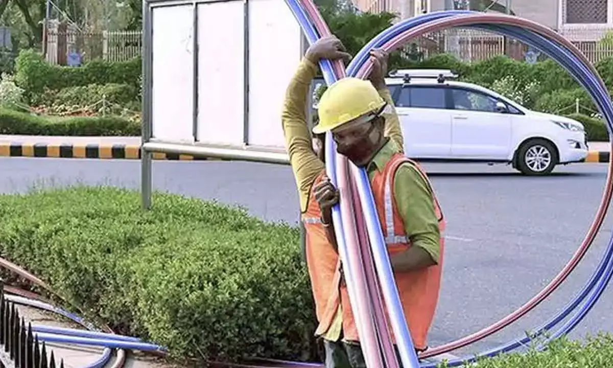 AP seeks Central support for strengthening BhratNet infra