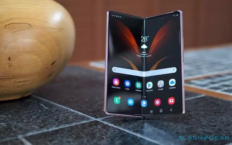 Samsung is Developing Smartphones with Double-Foldable and Rollable Features Samsung is Developing Smartphones with Double-Foldable and Rollable Features