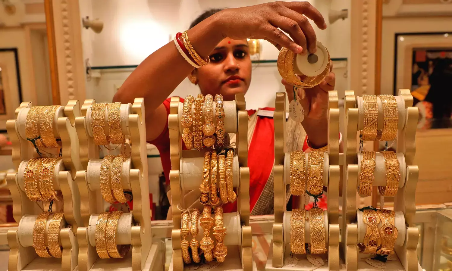 Gold, Silver Prices in India: August 28th