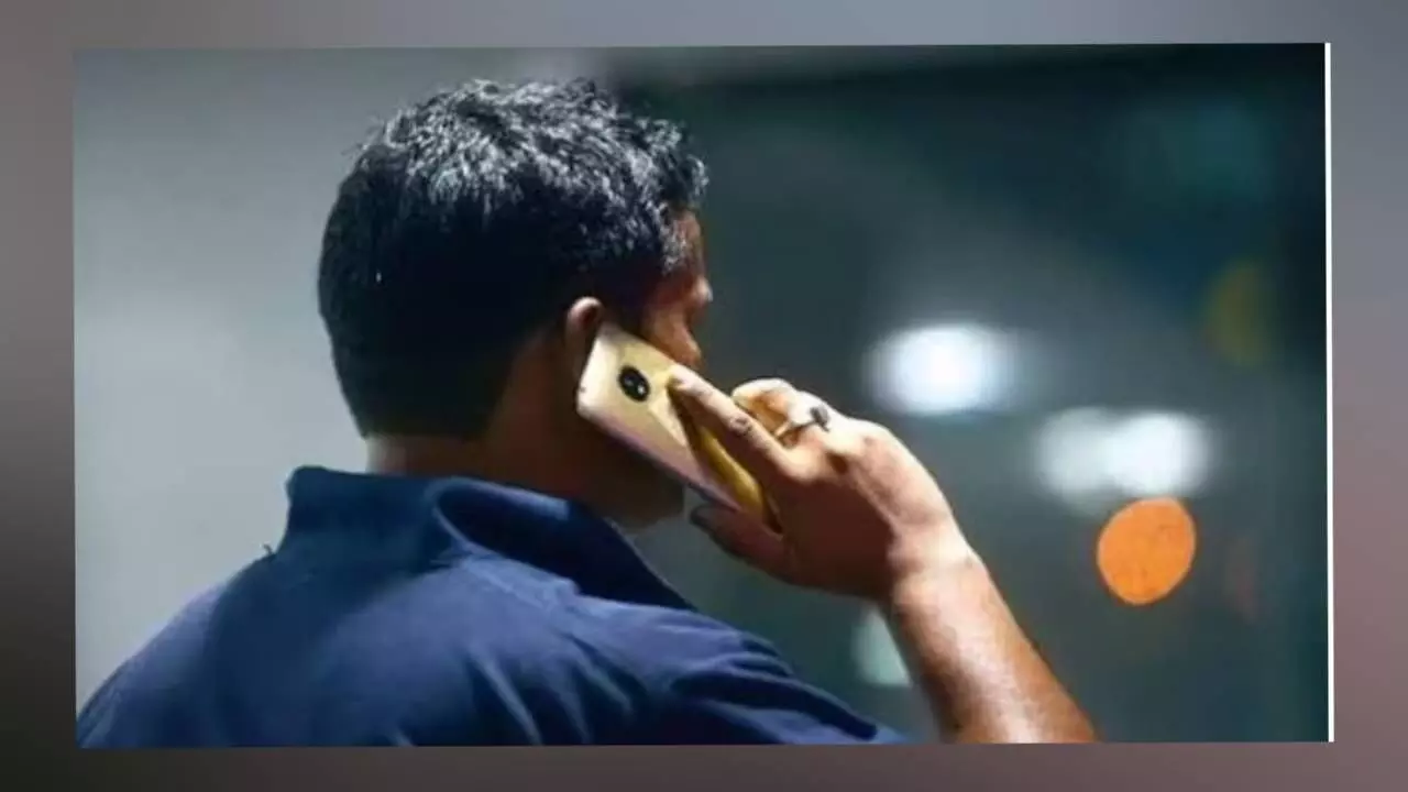 Mobile Signal Down? Here’s How to Restore It on Android and iPhone Mobile Signal Down? Here’s How to Restore It on Android and iPhone