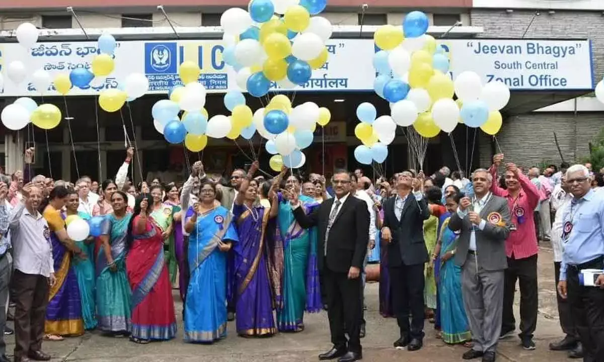 LIC celebrates 68th anniversary in Hyd