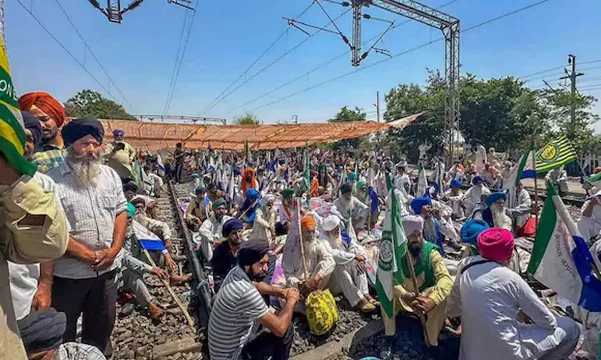 SC forms panel to resolve farmer protests at Punjab-Haryana border