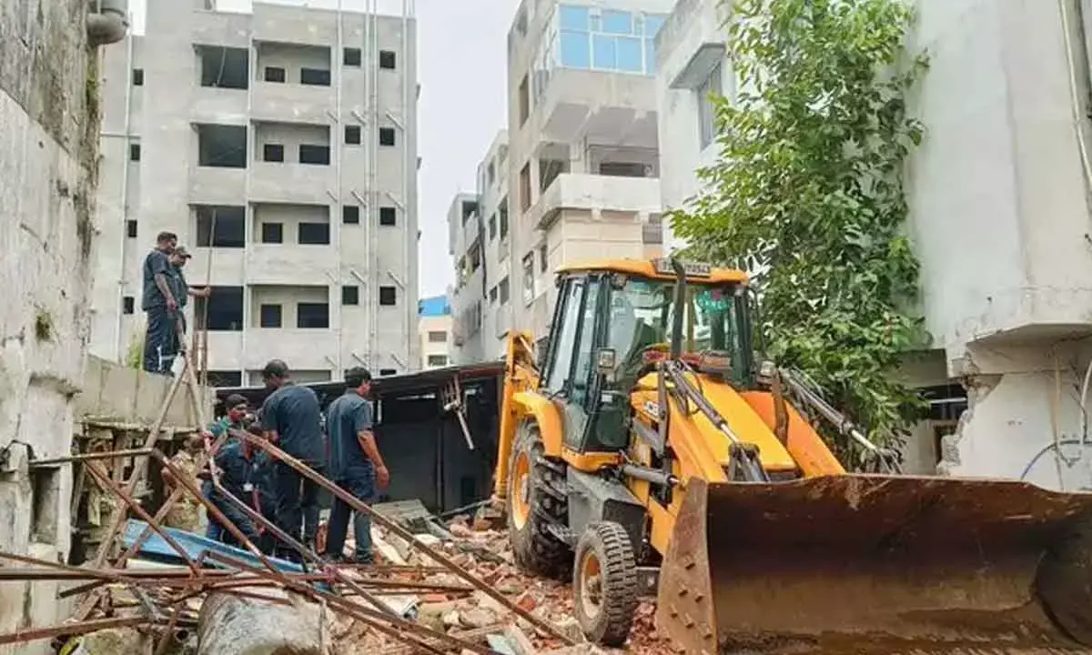 HYDRAA Issues Notices to Jayabheri Constructions