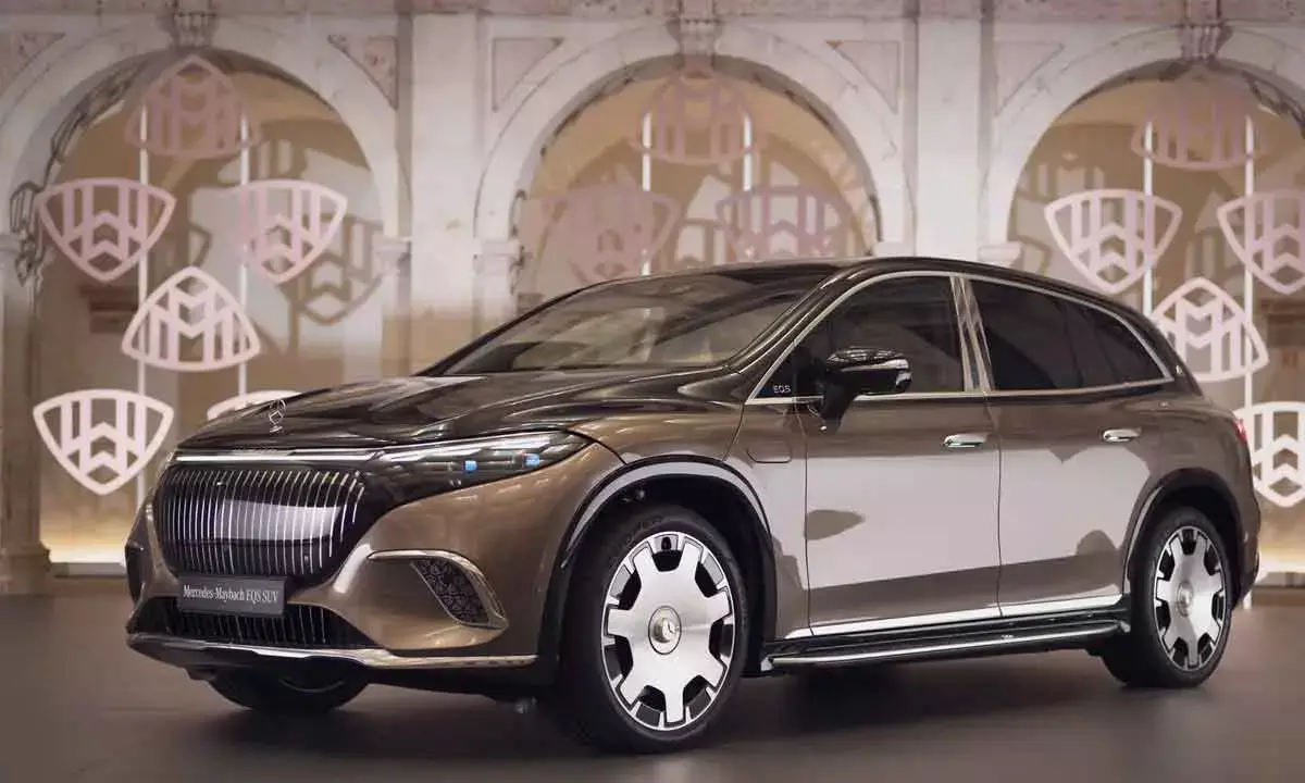 Mercedes unveils Maybach EQS 680