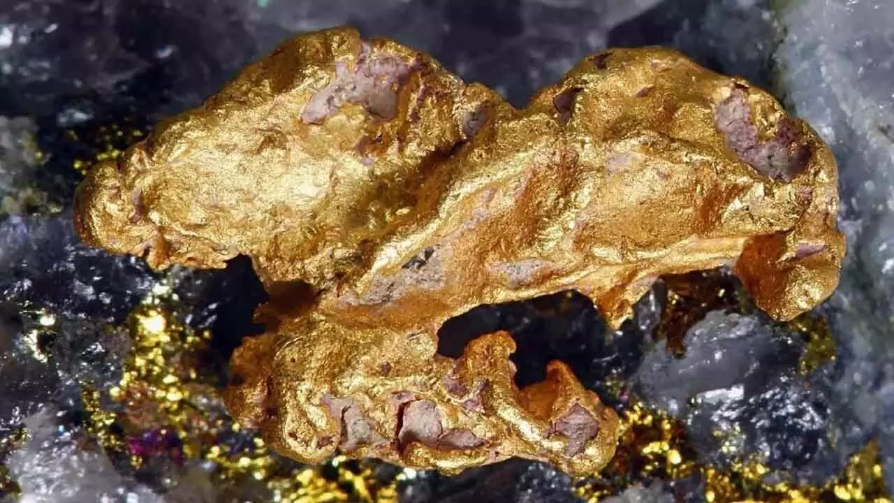 The stress on quartz during seismic activity generates piezoelectric voltages that produce gold nuggets The stress on quartz during seismic activity generates piezoelectric voltages that produce gold nuggets