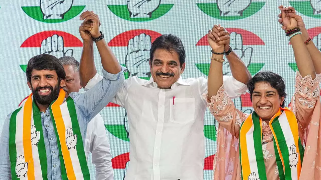 Phogat, Punia join Congress, may contest Haryana polls