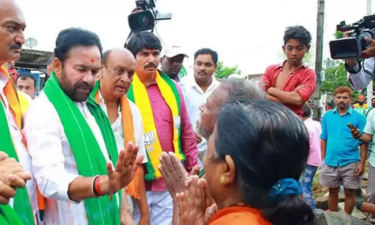 Union Minister Kishan Reddy visits Khammam flood victims