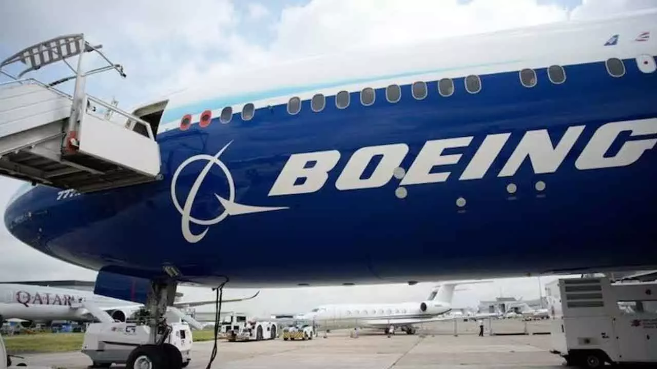 Talks between Boeing , its union coming down to wire Talks between Boeing , its union coming down to wire