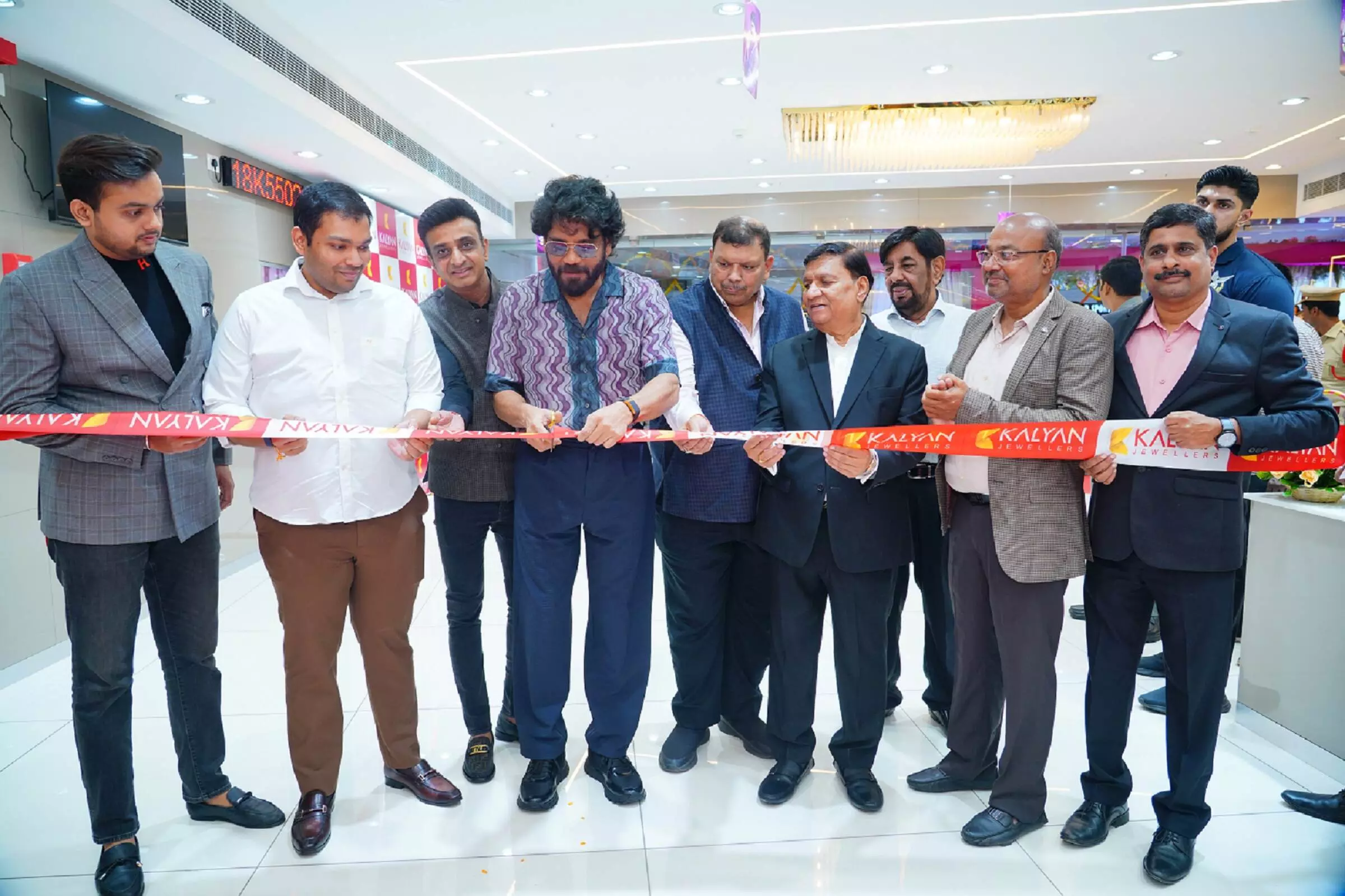 Actor Nagarjuna Inaugurates Kalyan Jewellers’ and Candere Showroom at Charminar