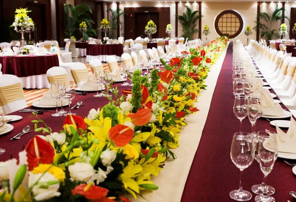 Choosing the Right Banquet Tables for Your Event: Key Considerations for Style and Functionality Choosing the Right Banquet Tables for Your Event: Key Considerations for Style and Functionality