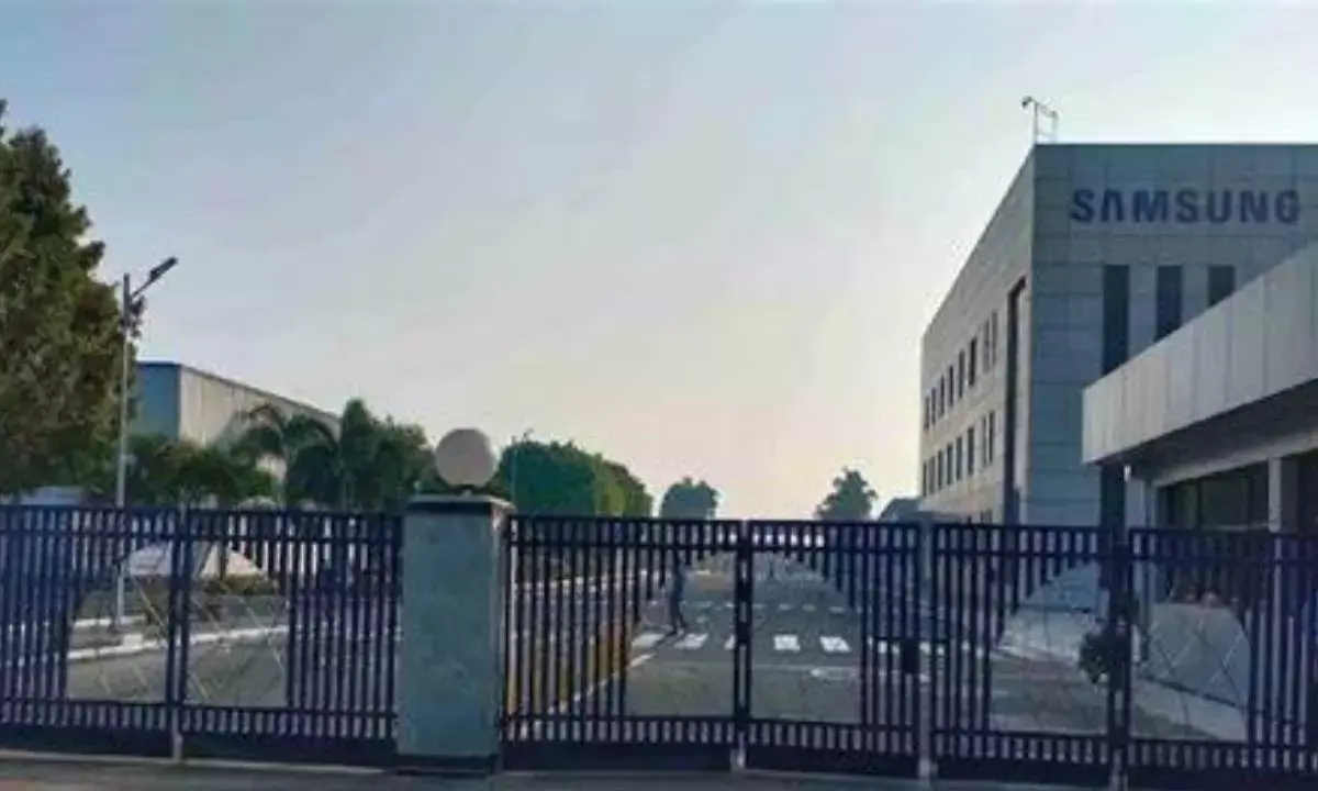 Strike enters second day at Samsung factory in Sriperumbudur