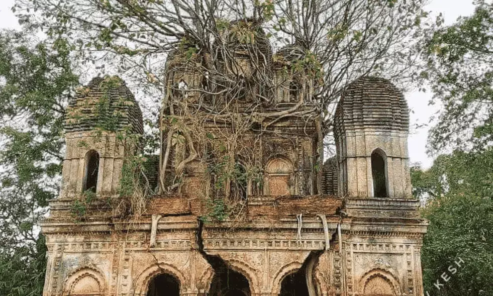 Reviving East Burdwans hidden gem: The 300-year-old Nabaratna Temple