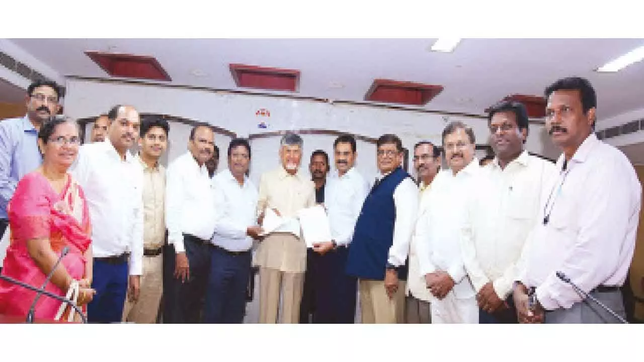 CII AP Gives Rs 6.7 Cr To CM Relief Fund CII AP Gives Rs 6.7 Cr To CM Relief Fund