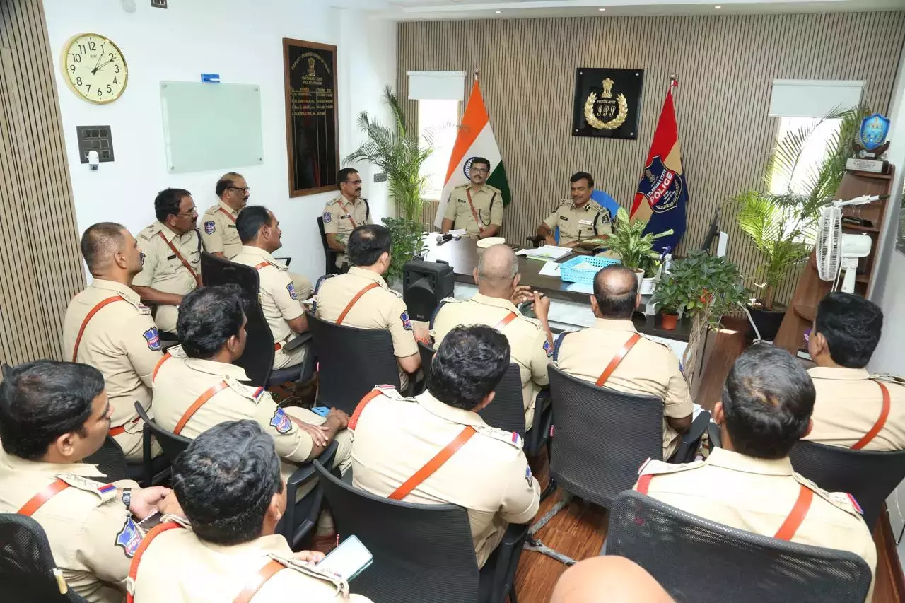 CM Reviews Arrangements for Ganesh Immersion CM Reviews Arrangements for Ganesh Immersion