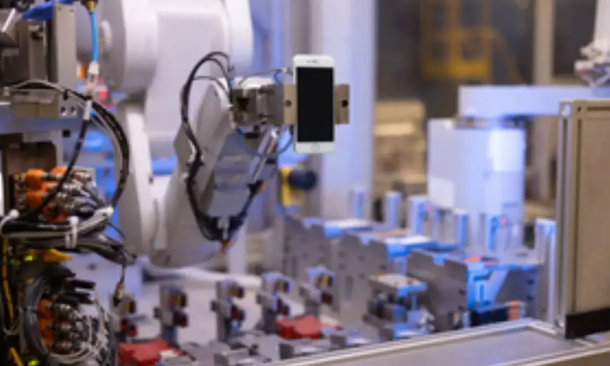 Indias Mobile Phone Manufacturing Rises To Rs 4.1 Lakh Crore In Value: Report