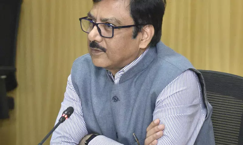 SCR GM Arun Kumar Jain Presents Safety Awards to Nine Employees