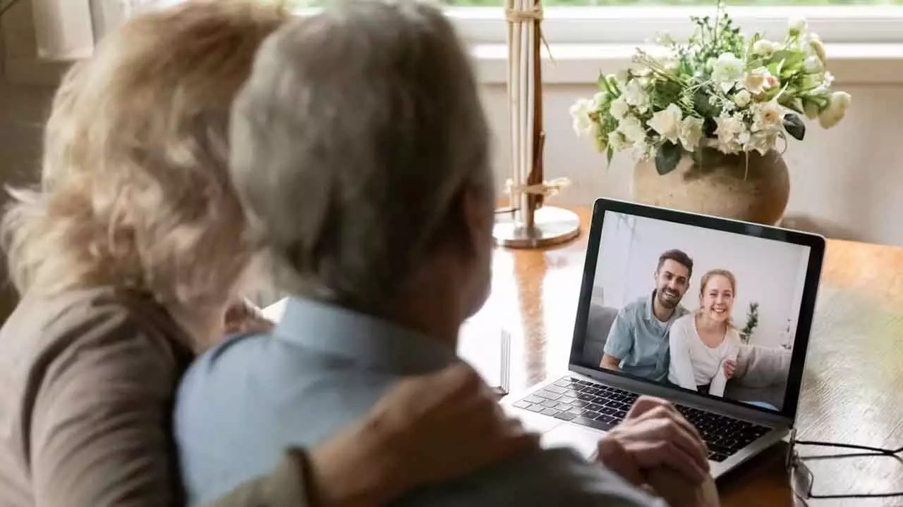 How To Navigate Challenges Of Long-Distance Caregiving How To Navigate Challenges Of Long-Distance Caregiving