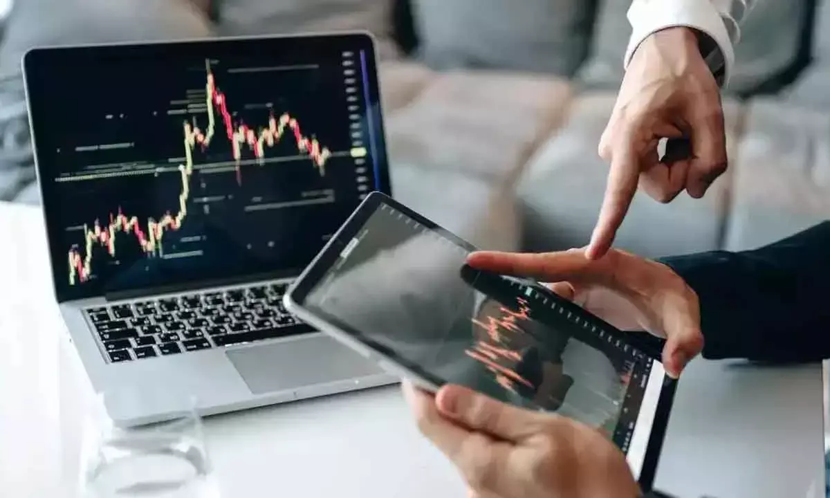 Indian stock market remains on consolidation path, DIIs absorb heavy selling