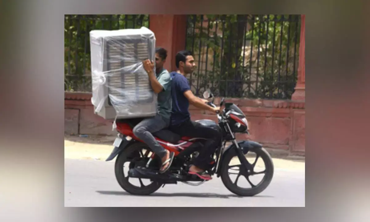 Indian 2-wheeler industry sees 22 pc growth in Sep as rural consumption rises