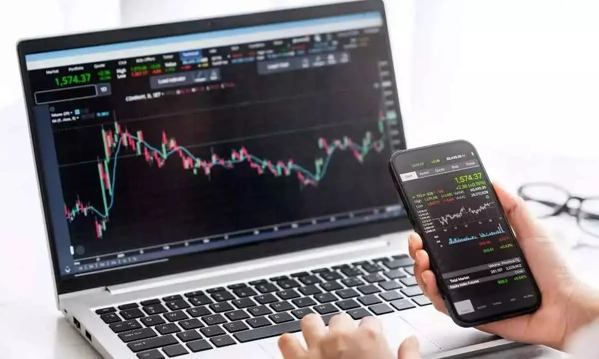 Nifty Forms Bearish Candle, Lower Top