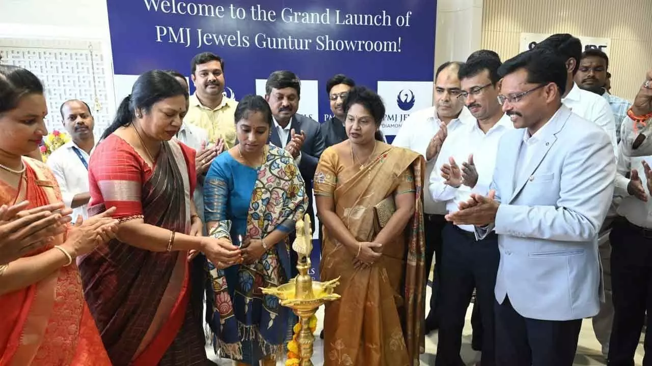 PMJ Jewels Launches New Store At Guntur PMJ Jewels Launches New Store At Guntur