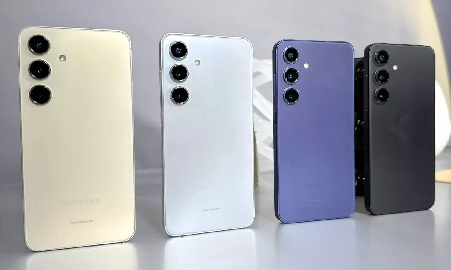 Samsung Indias Festive Season Sale: Exciting Discounts on Galaxy S, M, and F Series Smartphones