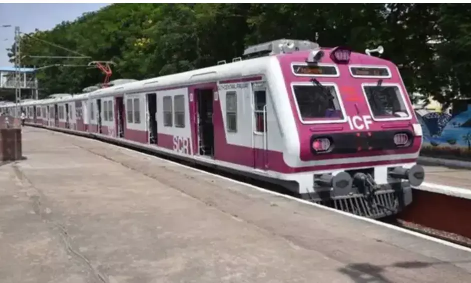 MMTS Train Timing Issue In Hyderabad  - Passengers Facing Numerous Difficulties