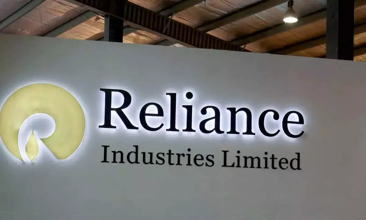 Reliance Q2 Results Announcement: RILs Net Profit Expected to Decline by Over 10%, Focus on Jio ARPU