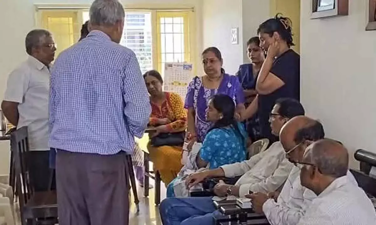 Politicians, Friends Pay Tributes To GN Saibaba