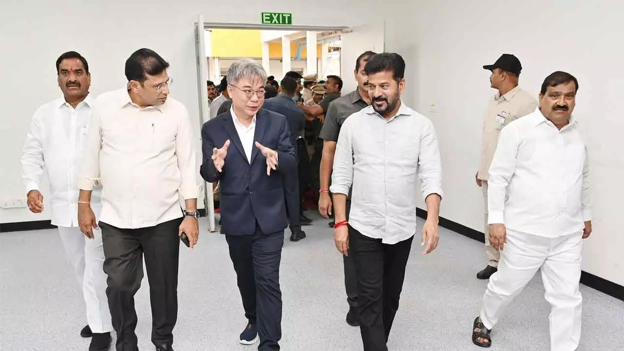 CM Urges Foxconn To Invest More In TG CM Urges Foxconn To Invest More In TG
